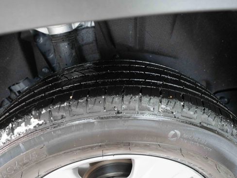 Used 2025 Toyota RAV4 XLE image 30