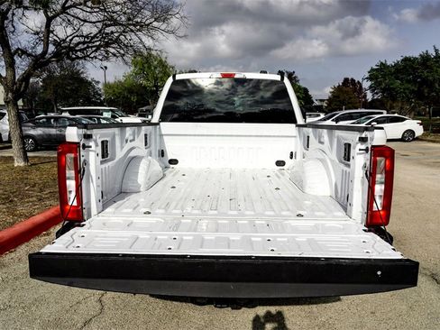 Used 2024 Ford F250 XLT image 31