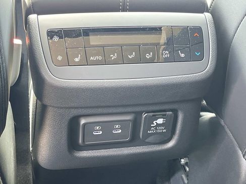 New 2026 Nissan Pathfinder Platinum AWD/4WD image 17