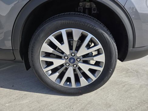 Used 2022 Ford Escape Titanium image 30