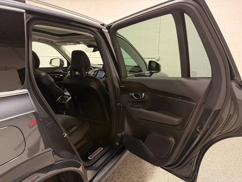 Used 2017 Volvo XC90 T6 Momentum AWD/4WD image 57