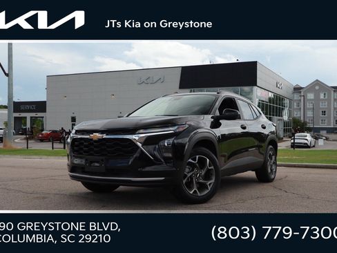 Used 2025 Chevrolet Trax LT w/ LT Convenience Package FWD image 1