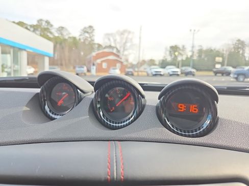 Used 2020 Nissan 370Z image 15