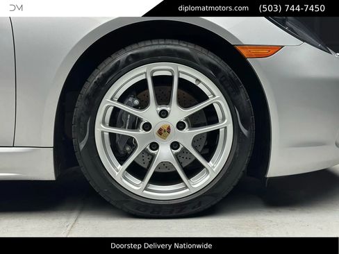 Used 2024 Porsche 718 Cayman w/ Premium Package image 38