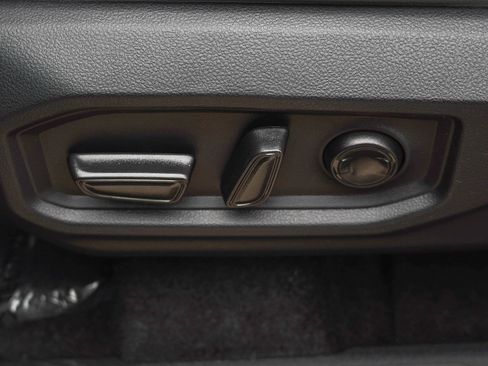 New 2026 Toyota Tundra Limited image 16