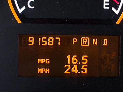 Used 2014 Nissan Titan SV w/ SV Premium Utility Package image 24