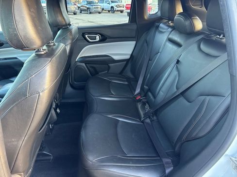 Certified 2023 Jeep Compass Limited image 33