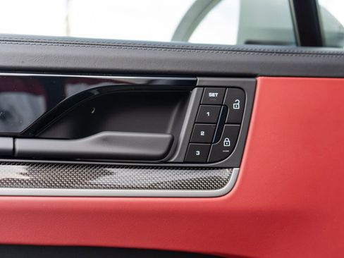 New 2026 Porsche Cayenne Coupe AWD/4WD image 30