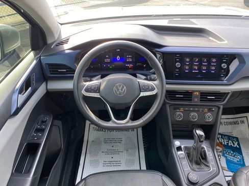 Used 2022 Volkswagen Taos SE FWD image 20