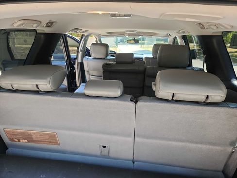 Used 2013 Toyota Sequoia SR5 w/ Premium Pkg RWD image 35