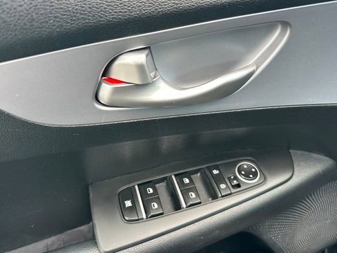 Used 2024 Kia Forte LXS image 12