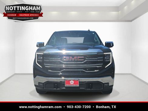 Used 2025 GMC Sierra 1500 SLT RWD image 2