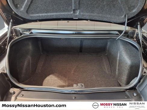 Used 2019 Dodge Challenger SRT Hellcat Redeye image 8