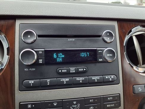 Used 2011 Ford F250 Lariat w/ Lariat Interior Pkg image 6