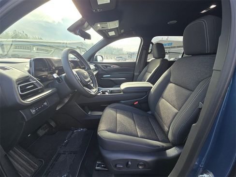 New 2026 Chevrolet Traverse LT image 17