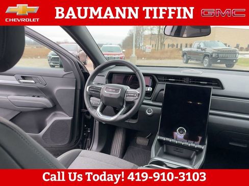 Used 2025 GMC Terrain Elevation AWD/4WD image 6