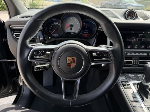 Used 2021 Porsche Macan S AWD/4WD image 18