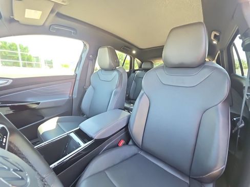 Used 2023 Volkswagen ID.4 Pro S AWD/4WD image 12