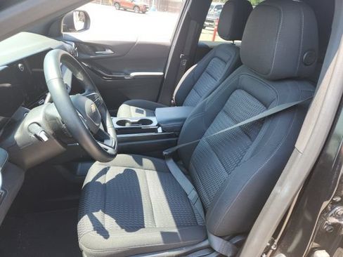 Certified 2025 Chevrolet Equinox LT w/ Safety and Technology Package FWD image 9