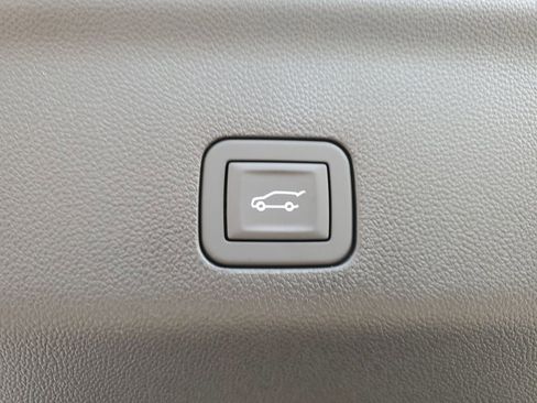 New 2026 Chevrolet Suburban LT w/ Comfort Package image 9