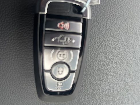 New 2026 Ford F250 Lariat w/ Black Appearance Package image 32