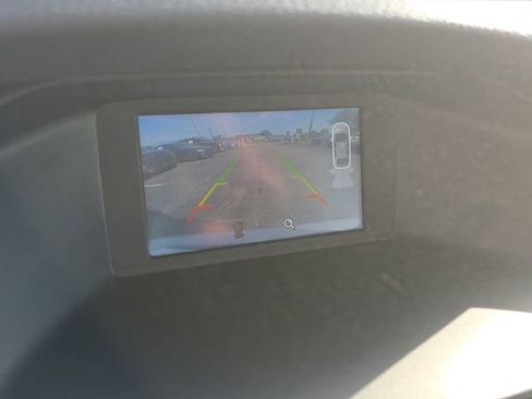 Used 2016 Ford Focus SE w/ Equipment Group 201A FWD image 17