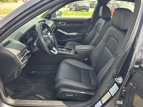 Used 2025 Honda Civic Sport Touring image 12