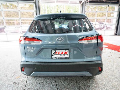 Used 2024 Toyota Corolla Cross L image 3