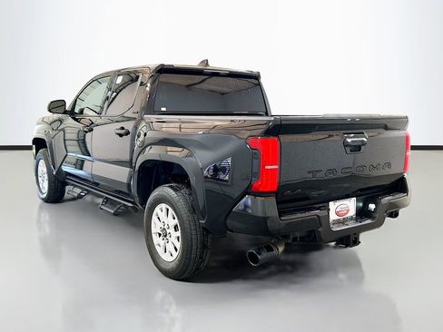 Used 2025 Toyota Tacoma SR5 AWD/4WD image 6
