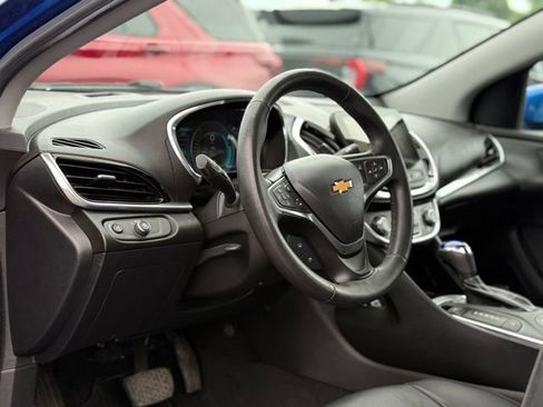 Used 2018 Chevrolet Volt Premier w/ Driver Confidence Package FWD image 14