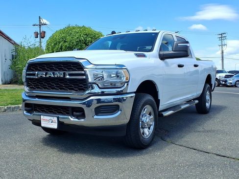 Used 2023 RAM 2500 Tradesman w/ Safety Group AWD/4WD image 3