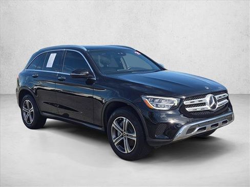 Used 2021 Mercedes-Benz GLC 300 4MATIC image 3