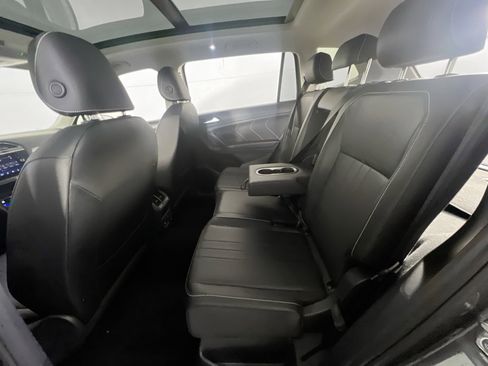 Used 2023 Volkswagen Tiguan SE AWD/4WD image 24