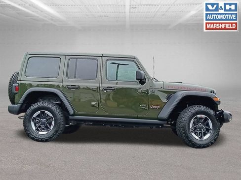 Used 2022 Jeep Wrangler Unlimited Rubicon w/ Cold Weather Group AWD/4WD image 23