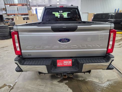 Used 2024 Ford F250 XLT AWD/4WD image 7