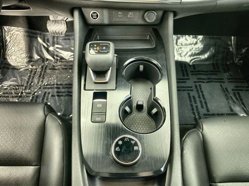 Used 2022 Nissan Rogue SV w/ SV Premium Package image 22