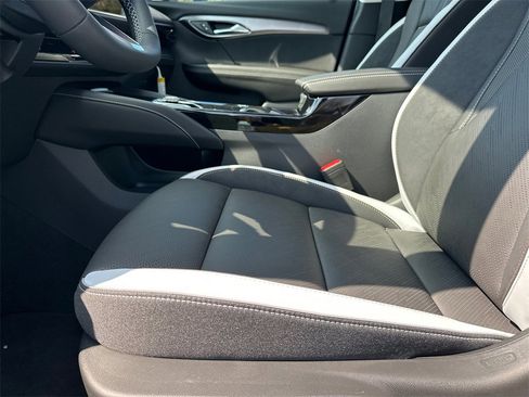 New 2025 Buick Envision Sport Touring image 10