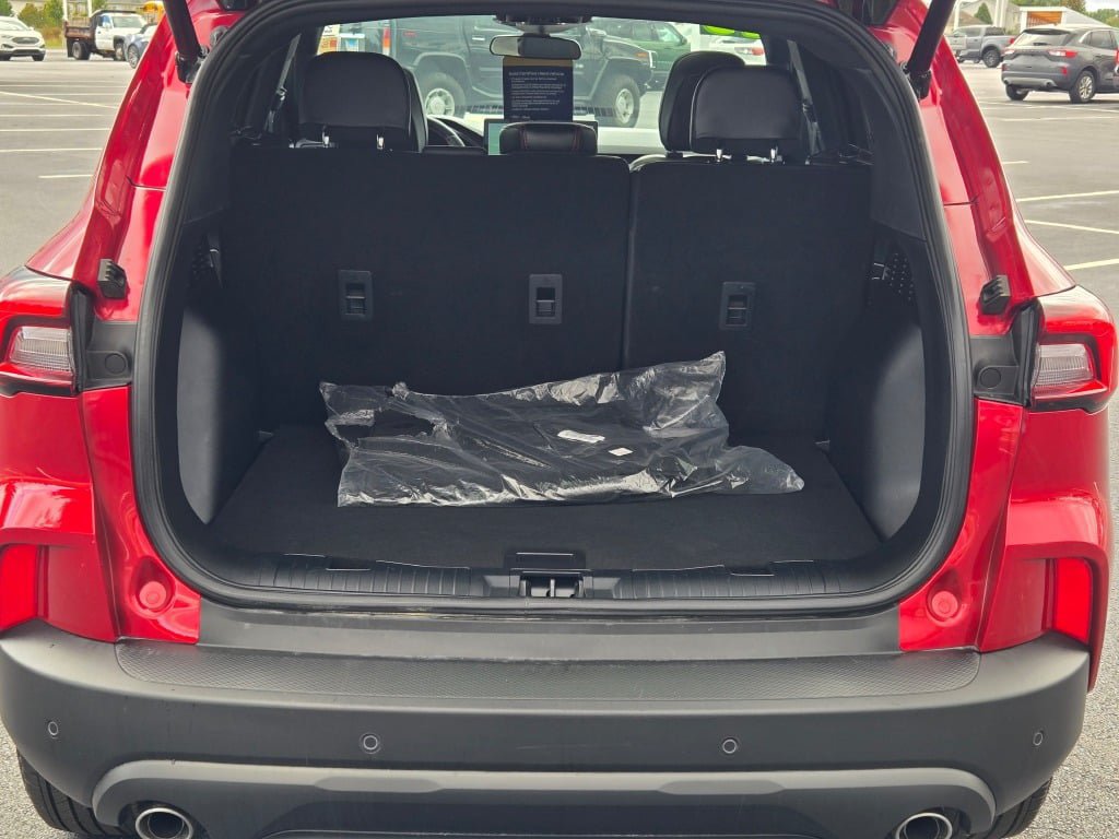 Certified 2025 Ford Escape ST-Line w/ Tech Pack #1 AWD/4WD image 13