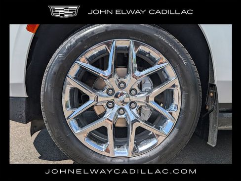 Used 2024 Chevrolet Tahoe High Country AWD/4WD image 12