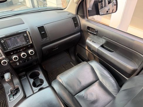 Used 2018 Toyota Sequoia TRD Sport AWD/4WD image 6