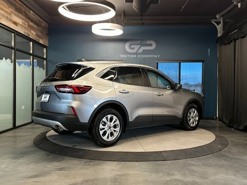 Used 2023 Ford Escape Active image 3