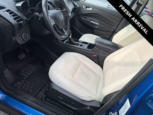 Used 2018 Ford Escape SEL w/ SEL Sport Appearance Package image 18