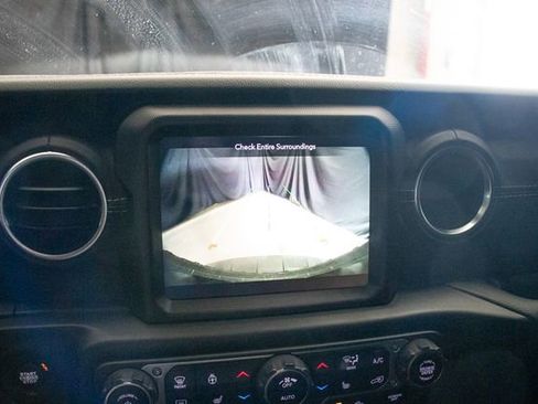 Used 2021 Jeep Wrangler Unlimited Sahara w/ Cold Weather Group image 36