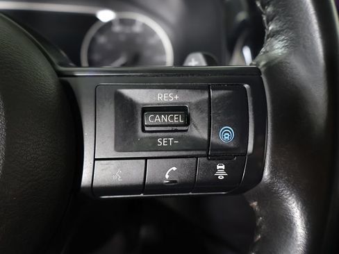 Used 2024 Nissan Pathfinder SV w/ Black Appearance Package AWD/4WD image 44