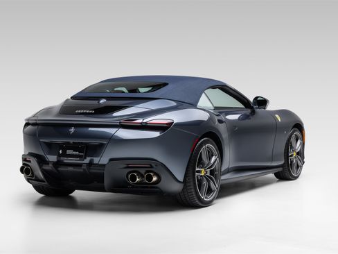 Used 2025 Ferrari Roma Spider RWD image 7