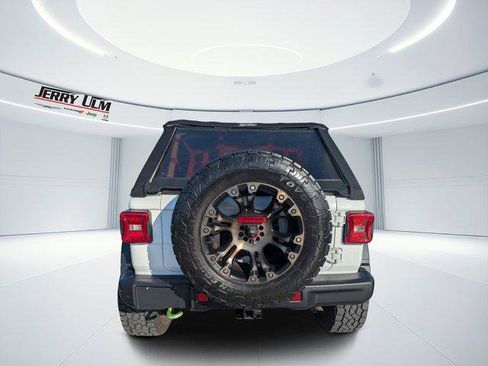 Certified 2019 Jeep Wrangler Unlimited Rubicon w/ Steel Bumper Group image 4