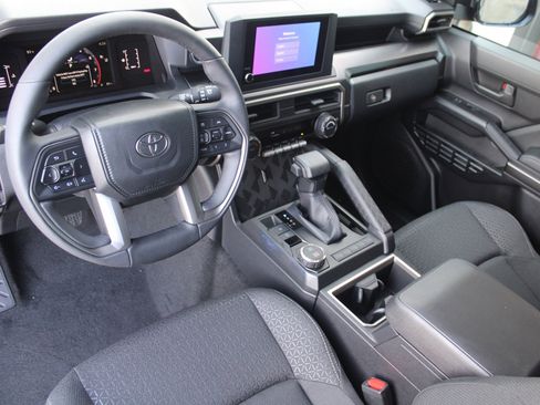 Used 2025 Toyota 4Runner SR5 image 2