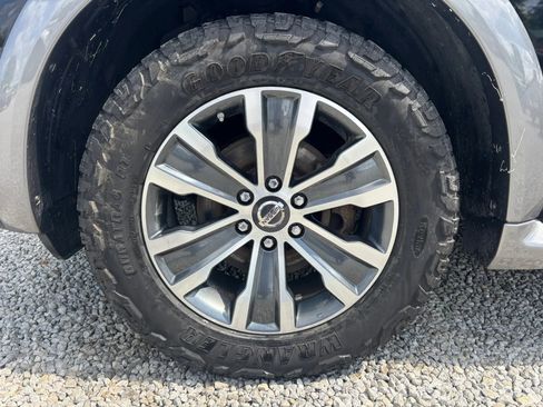 Used 2019 Nissan Armada SL w/ Premium Package AWD/4WD image 12