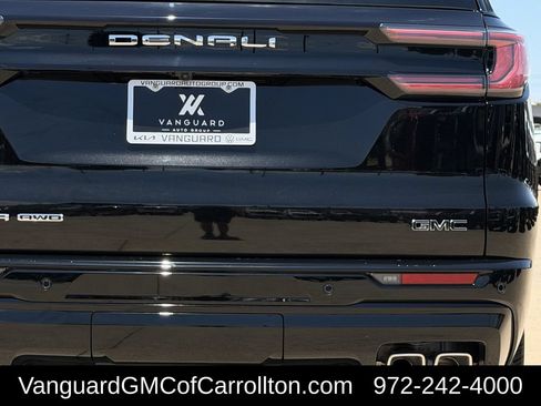 New 2026 GMC Acadia Denali Ultimate w/ LPO, Floor Liner Package AWD/4WD image 5