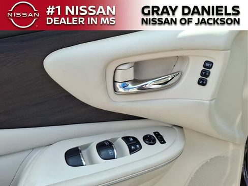 Used 2019 Nissan Murano Platinum FWD image 12